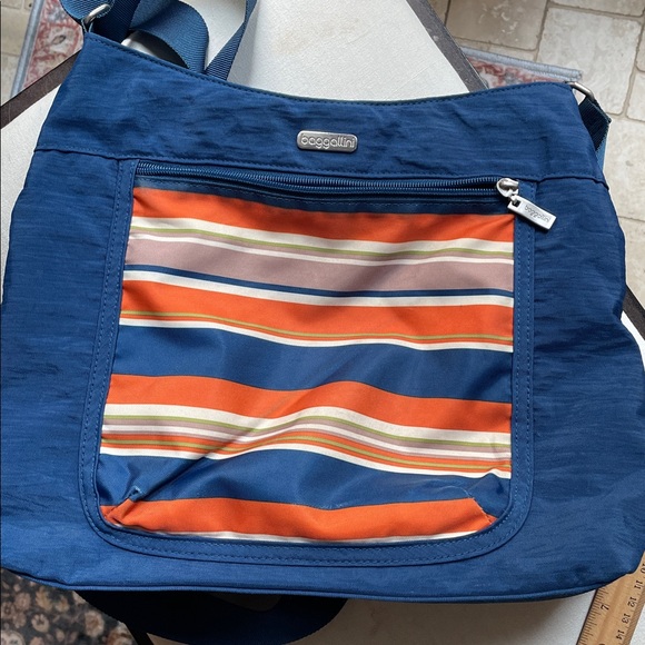 Baggallini Crossbody Travel Bag Pacific Stripe Nylon Large Size Messenger - Picture 4 of 14